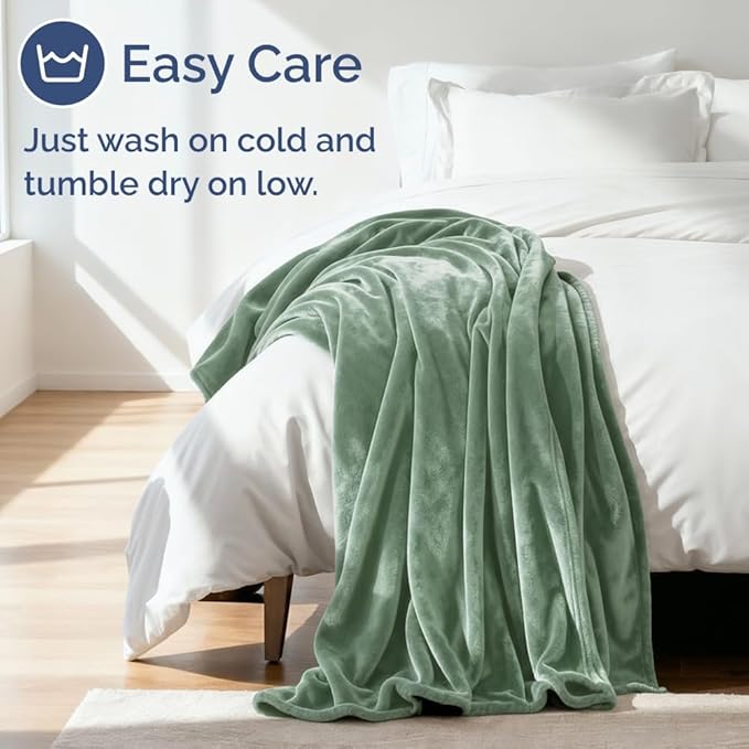 Ultra Soft Fleece Blanket King Size - Flannel Fleece Luxury King Blanket - Lightweight for Couch Bed Chair - Thick, Warm & Breathable - All Season Cozy Fuzzy Anti-Static Microplush Bedding, Sage Green