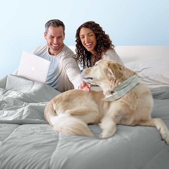 Dream Valley®Outlast®Cooling Comforter, NASA-Grade Technology Cooling Blanket, Q-Max > 0.4 Aerocool™Cooling for Night Sweats, Hot Sleepers, Ice Blue, 90"x90" Queen
