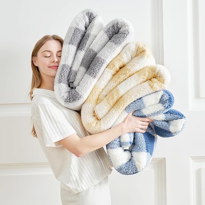 Cozy Bliss Luxury Sherpa Throw Blanket for Couch, Premium Reversible Plush Thick Throw, Warm Cozy Soft Blanket for Home and Gifts (Mottled Navy Blue, 50" x 60")