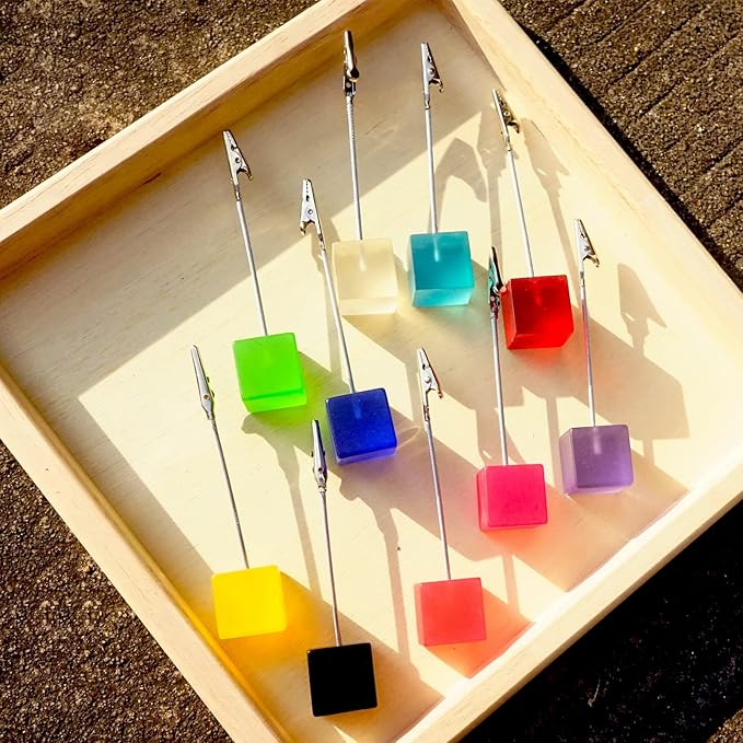 10 pcs Cube Base Picture Holders with Clip, Cute Polaroid Desktop Photo Paper Clip Stand for Paper Name Place Card Postcard Memo Menu Note Picture Christmas Wedding Number Card Display