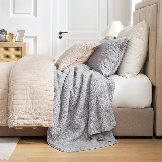 Cozy Bliss Luxury Sherpa Throw Blanket for Couch, Premium Reversible Plush Thick Throw, Warm Cozy Soft Blanket for Home and Gifts (Mottled Grey, 60" x 80")