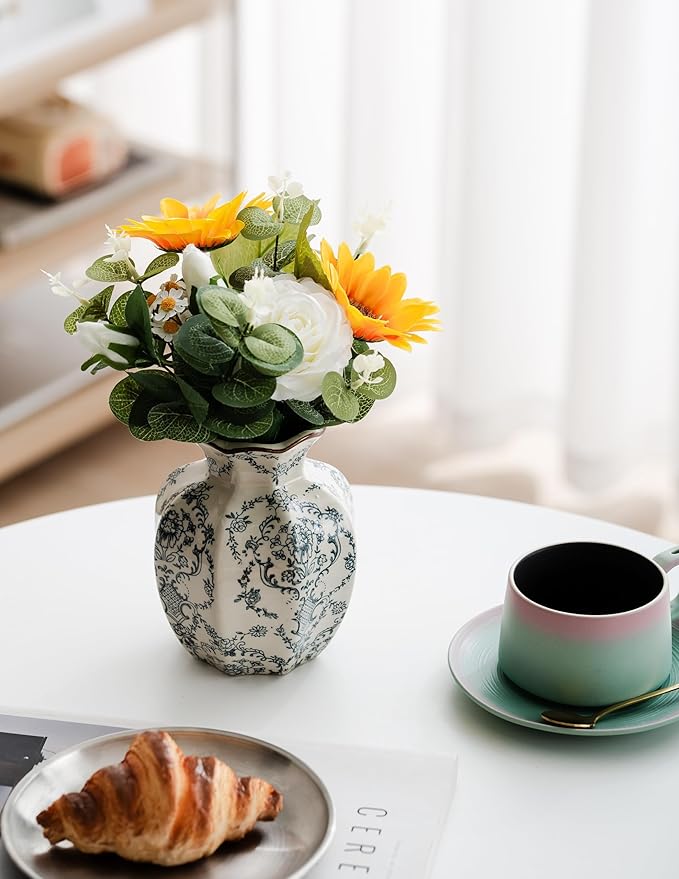 Blue and White Vase, Vintage Blue Ceramic Flower Vessel,Ceramic vases for Home Decor,Vintage Green and Beige for Console Table Mantle Chinoiserie Decor (Retro-03, Small)