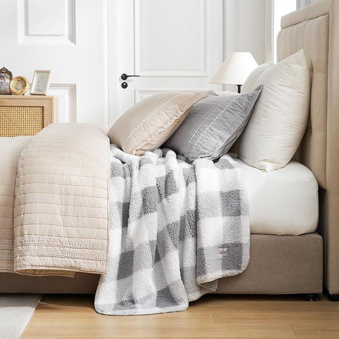 Cozy Bliss Luxury Sherpa Throw Blanket for Couch, Premium Reversible Buffalo Plaid Thick Throw, Warm Cozy Soft Blanket for Home and Gifts (Grey, 60" x 80")