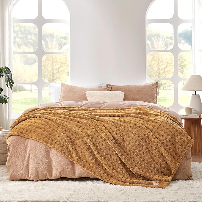 Cozy Bliss Soft Queen Size Waffle Blanket - Lightweight Cozy Blankets Gift for Women,Cute Checkered Throws Blanket for Bed, Couch and Sofa,Brown,90x90 Inches