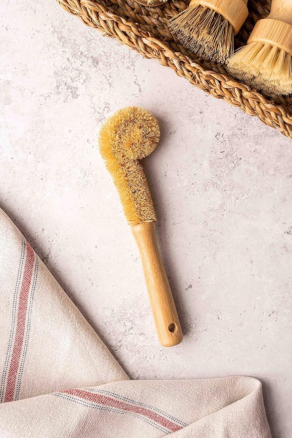 Wooden Dish Brush Set | 4 Kitchen Washing Up Brushes & One Replacement Head | Bamboo & Natural Fibers | Eco Friendly Wooden Pot Brush Scourer Scrubber Sponge Alternative