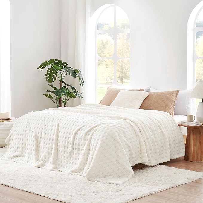 Cozy Bliss Soft King Size Waffle Blanket - Lightweight Cozy Blankets Gift for Women,Cute Checkered Throws Blanket for Bed, Couch and Sofa,Ivory,108x90 Inches
