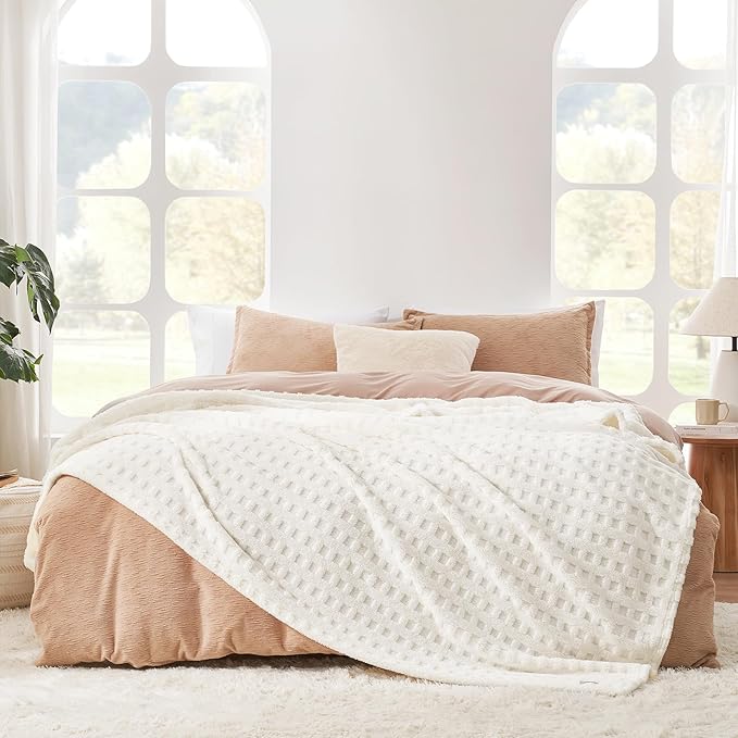 Cozy Bliss Soft King Size Waffle Blanket - Lightweight Cozy Blankets Gift for Women,Cute Checkered Throws Blanket for Bed, Couch and Sofa,Ivory,108x90 Inches