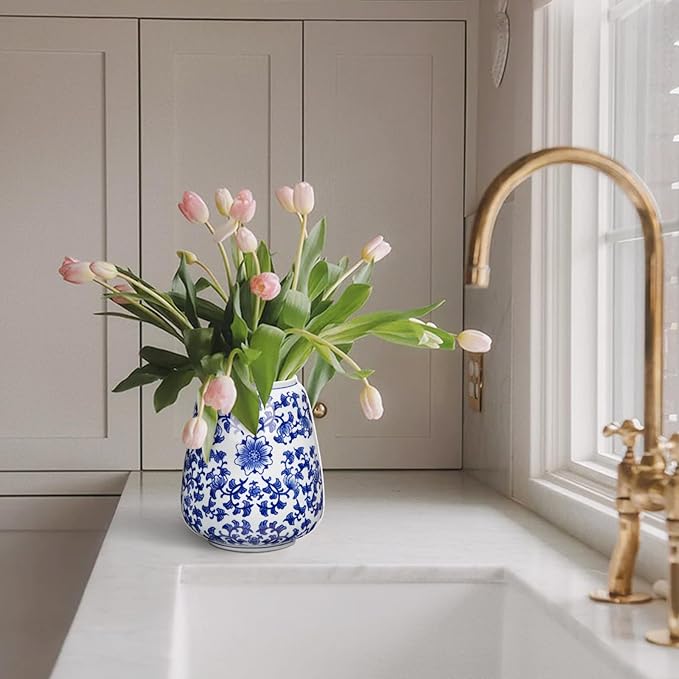 Hollyone Blue and White Porcelain Vase Chinoiserie Floral Vase Large Vintage Tall Blue Ceramic Vase for Home Mantle Shelf Living Room Table Centerpieces Decor, 7 Inch