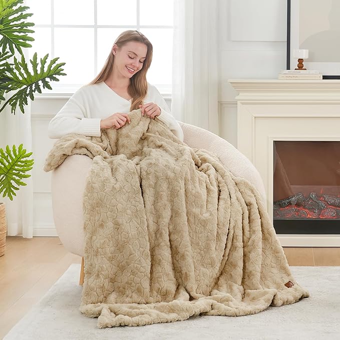 Cozy Bliss Faux Fur Throw Blanket for Couch, Fuzzy Soft Plush Thick Warm Fluffy Reversible Wave Textured Blanket for Sofa Bedroom Living Room, 55 * 70 Inches Kahki