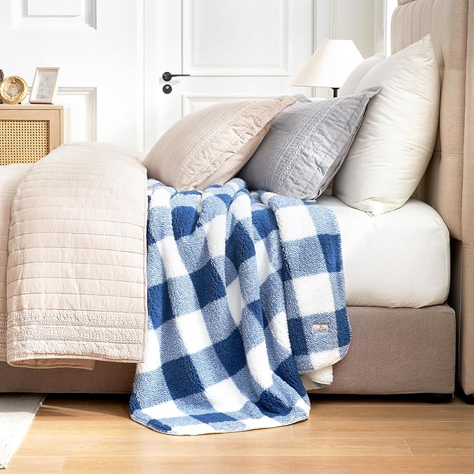 Cozy Bliss Luxury Sherpa Throw Blanket for Couch, Premium Reversible Buffalo Plaid Thick Throw, Warm Cozy Soft Blanket for Home and Gifts (Navy Blue, 60" x 80")
