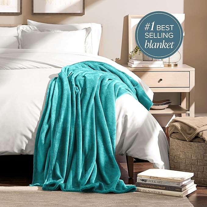 Bare Home Fleece Blanket - Full/Queen - Ultra-Soft Lightweight for Bed, Sofa, and Couch - Luxury Microplush - Cozy Warm Blanket (Full/Queen, Emerald)
