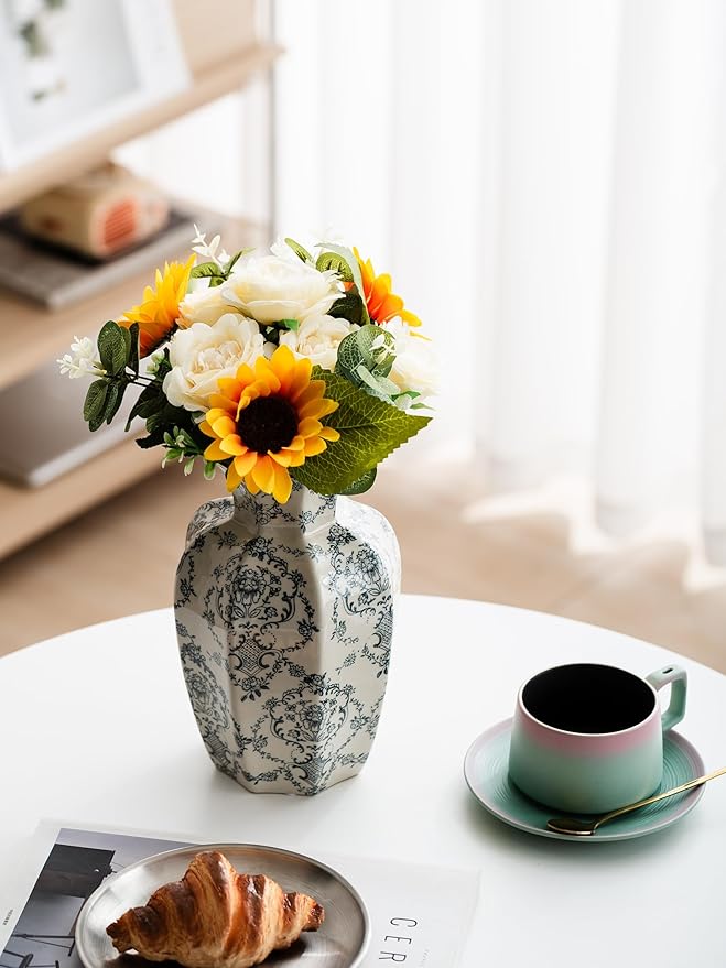 Blue and White Vase, Vintage Blue Ceramic Flower Vessel,Ceramic vases for Home Decor,Vintage Green and Beige for Console Table Mantle Chinoiserie Decor (Retro-03, Large)